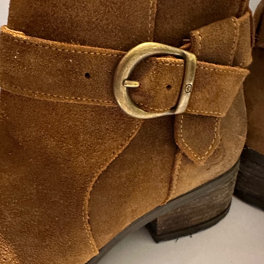 BORN woman’s brown suede booties size 6 new no tags with gold colored buckle